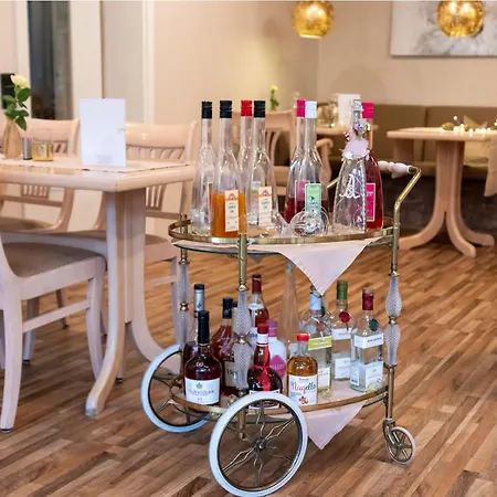 Aparthotel Haus Roseneck Mit Gratis Zugang Zur Jod-sole-therme 3*