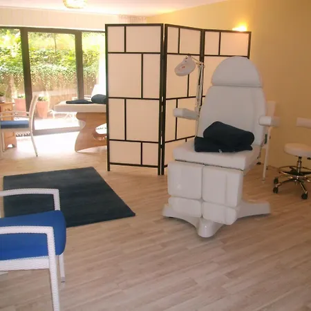 Apart-hotel Haus Roseneck Mit Gratis Zugang Zur Jod-sole-therme