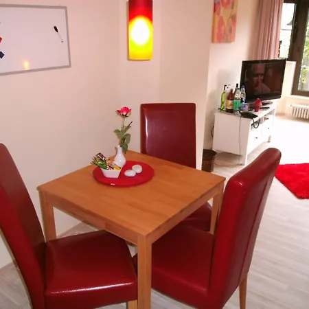 Ξενοδοχείο με διαμερίσματα Haus Roseneck Mit Gratis Zugang Zur Jod-sole-therme 4*