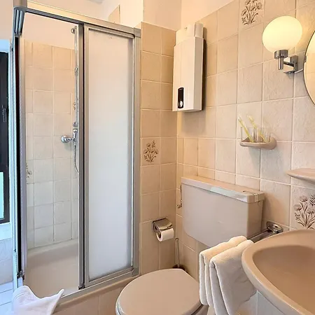 Haus Roseneck Mit Gratis Zugang Zur Jod-sole-therme Aparthotel
